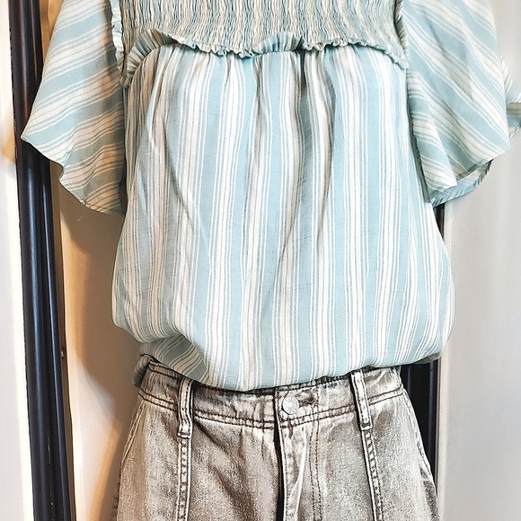 LAUREN CONRAD BUSINESS CASUAL FLARE BLOUSE - Picture 4 of 5